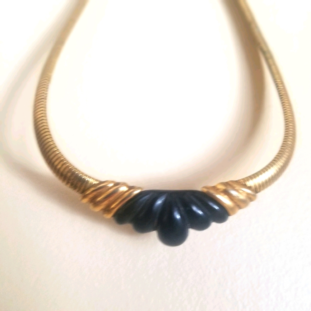 VNTG • Obsidian Choker